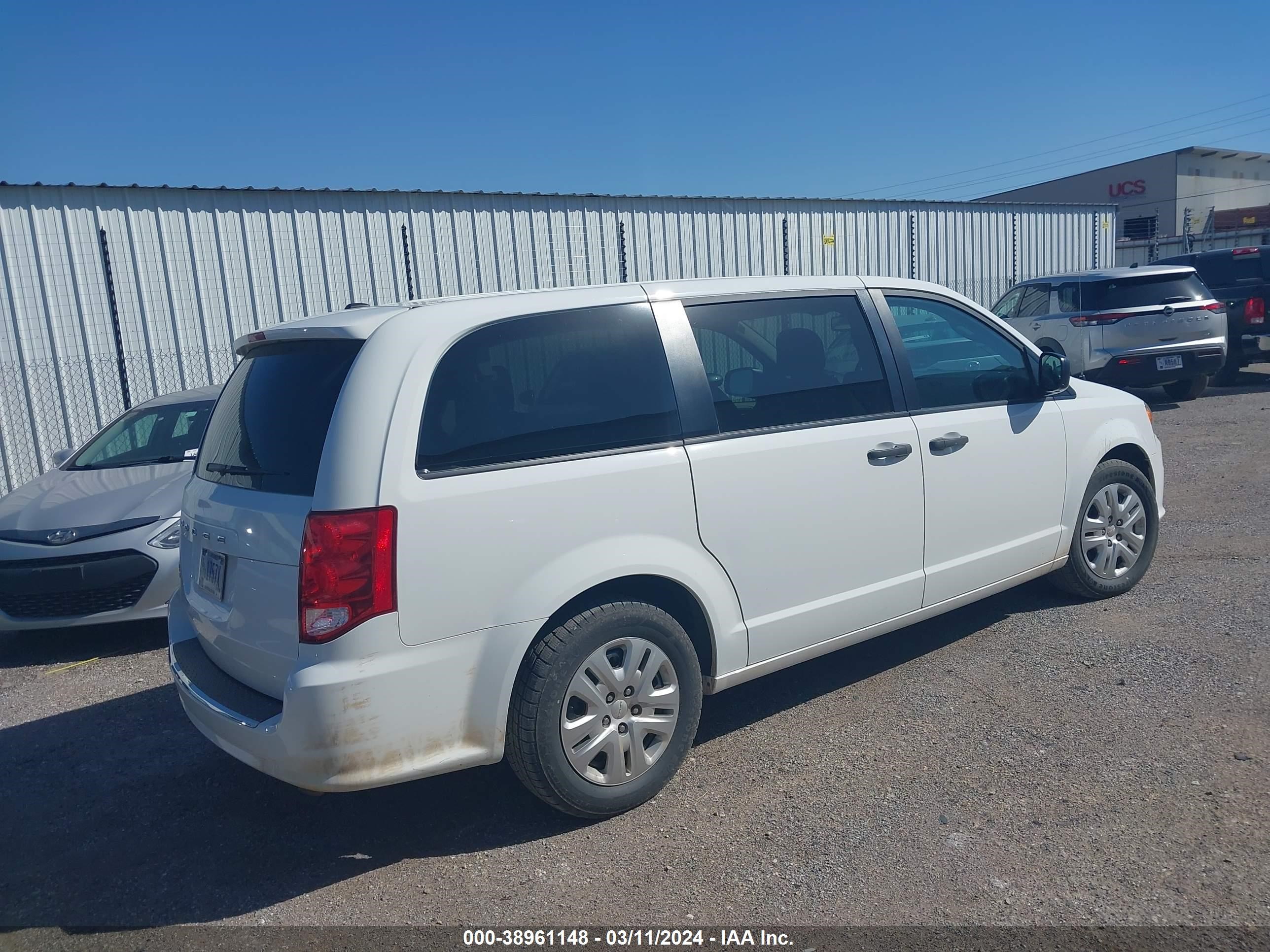 Photo 3 VIN: 2C4RDGBG2LR217994 - DODGE CARAVAN 