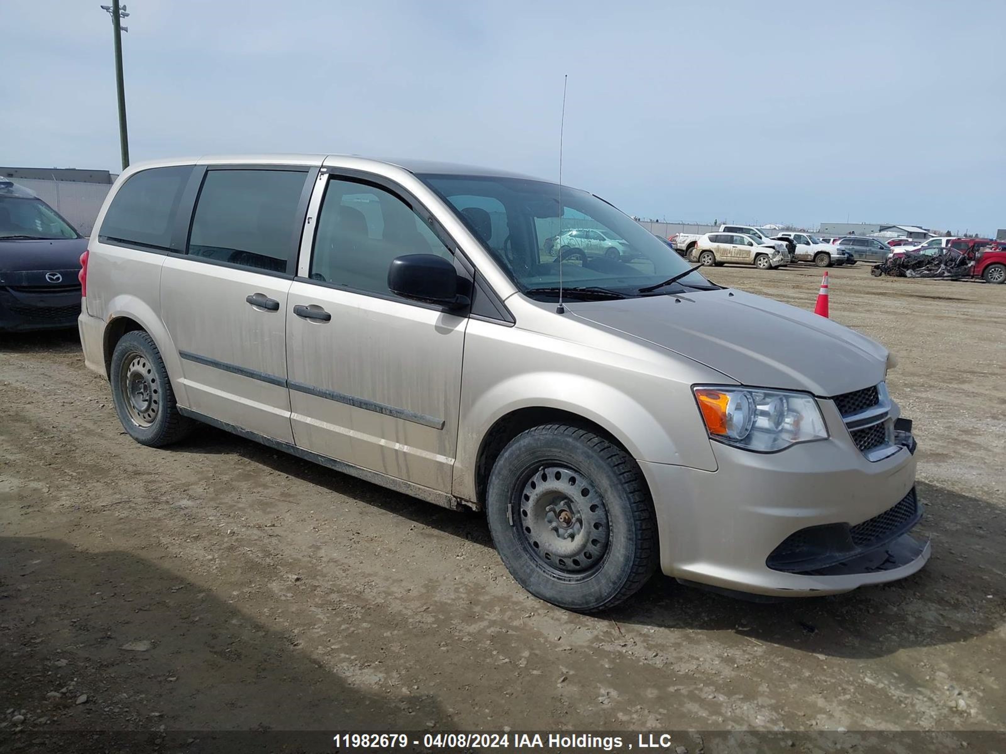 Photo 12 VIN: 2C4RDGBG3DR699098 - DODGE CARAVAN 