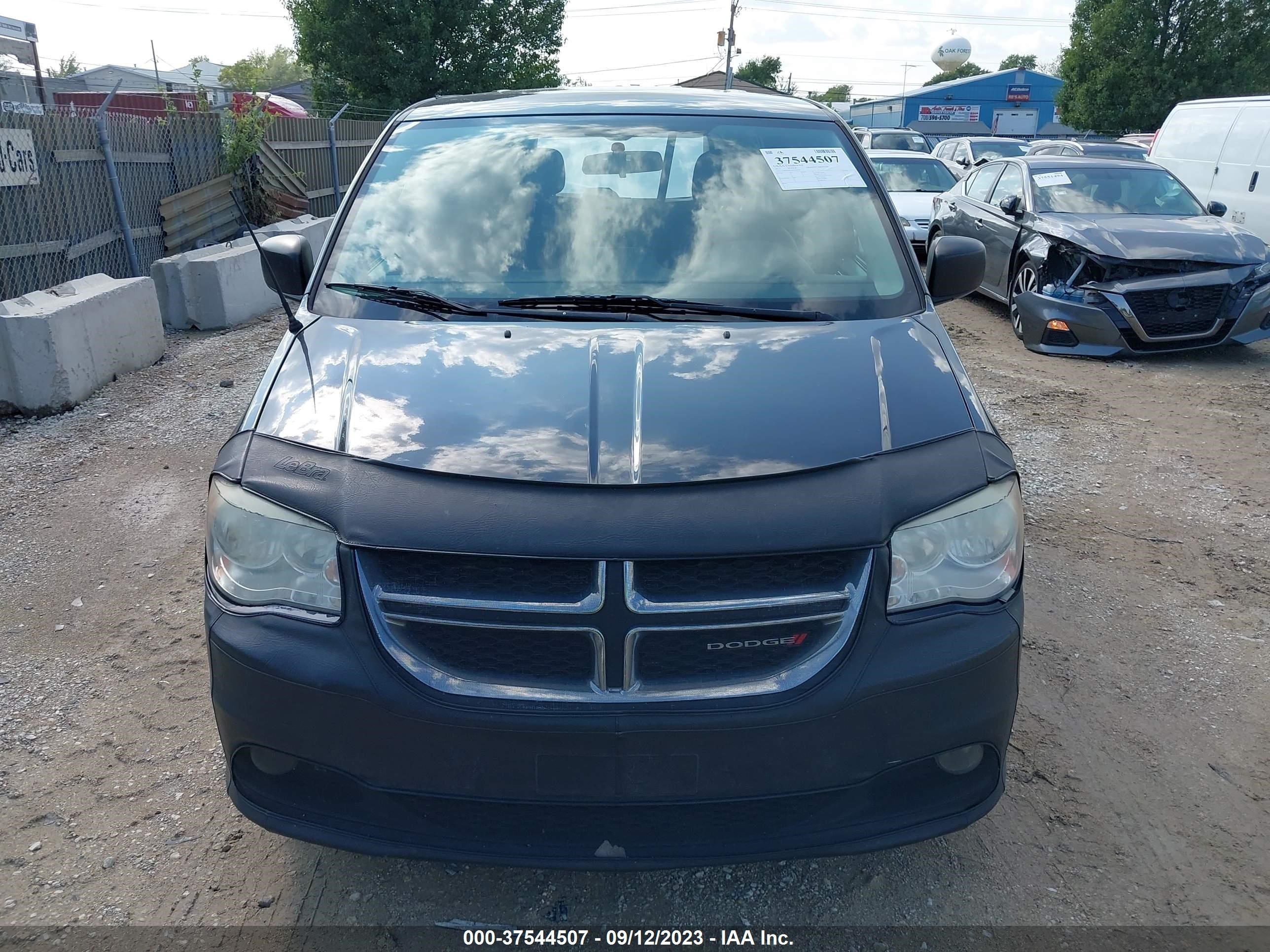 Photo 11 VIN: 2C4RDGBG3DR766198 - DODGE CARAVAN 