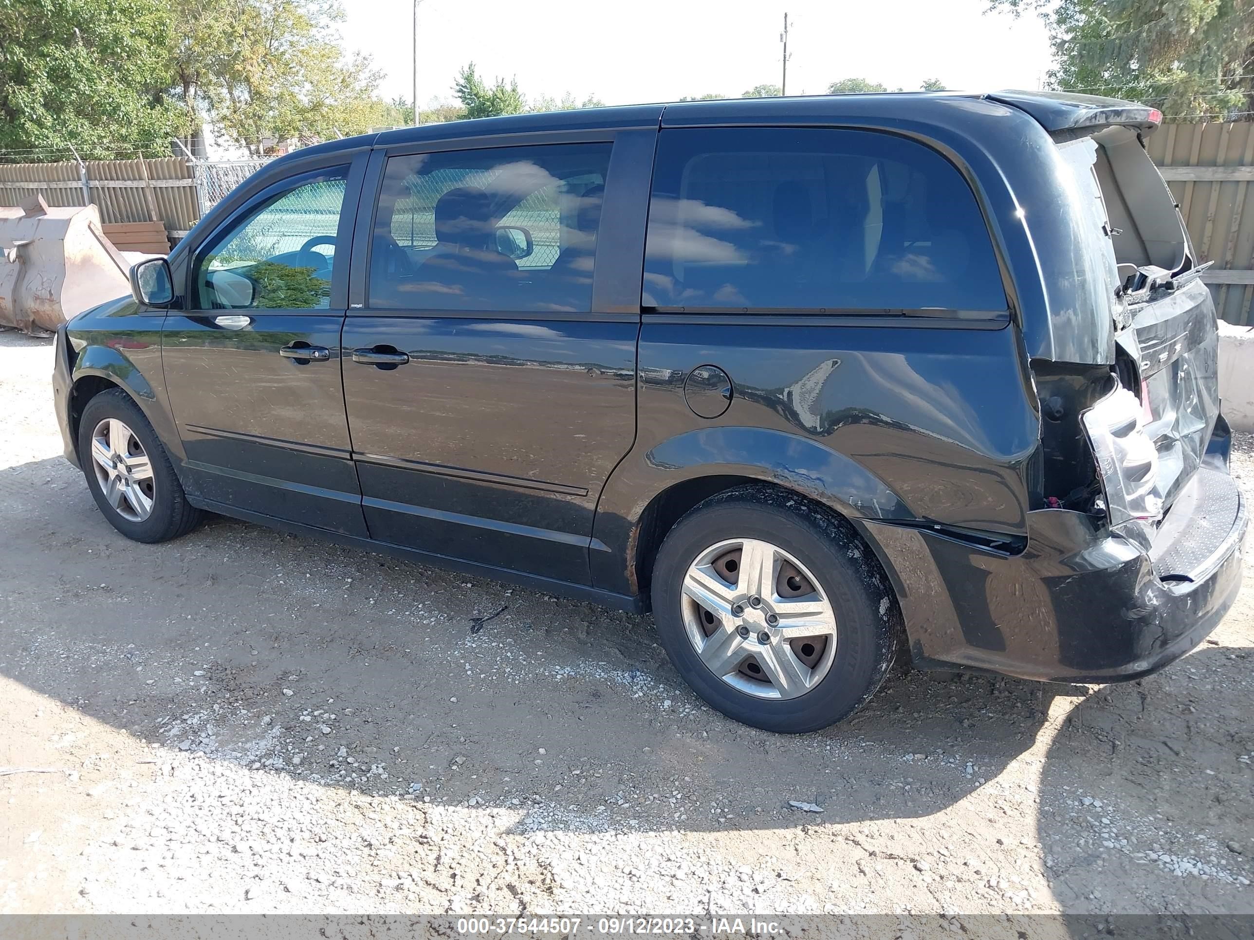 Photo 13 VIN: 2C4RDGBG3DR766198 - DODGE CARAVAN 