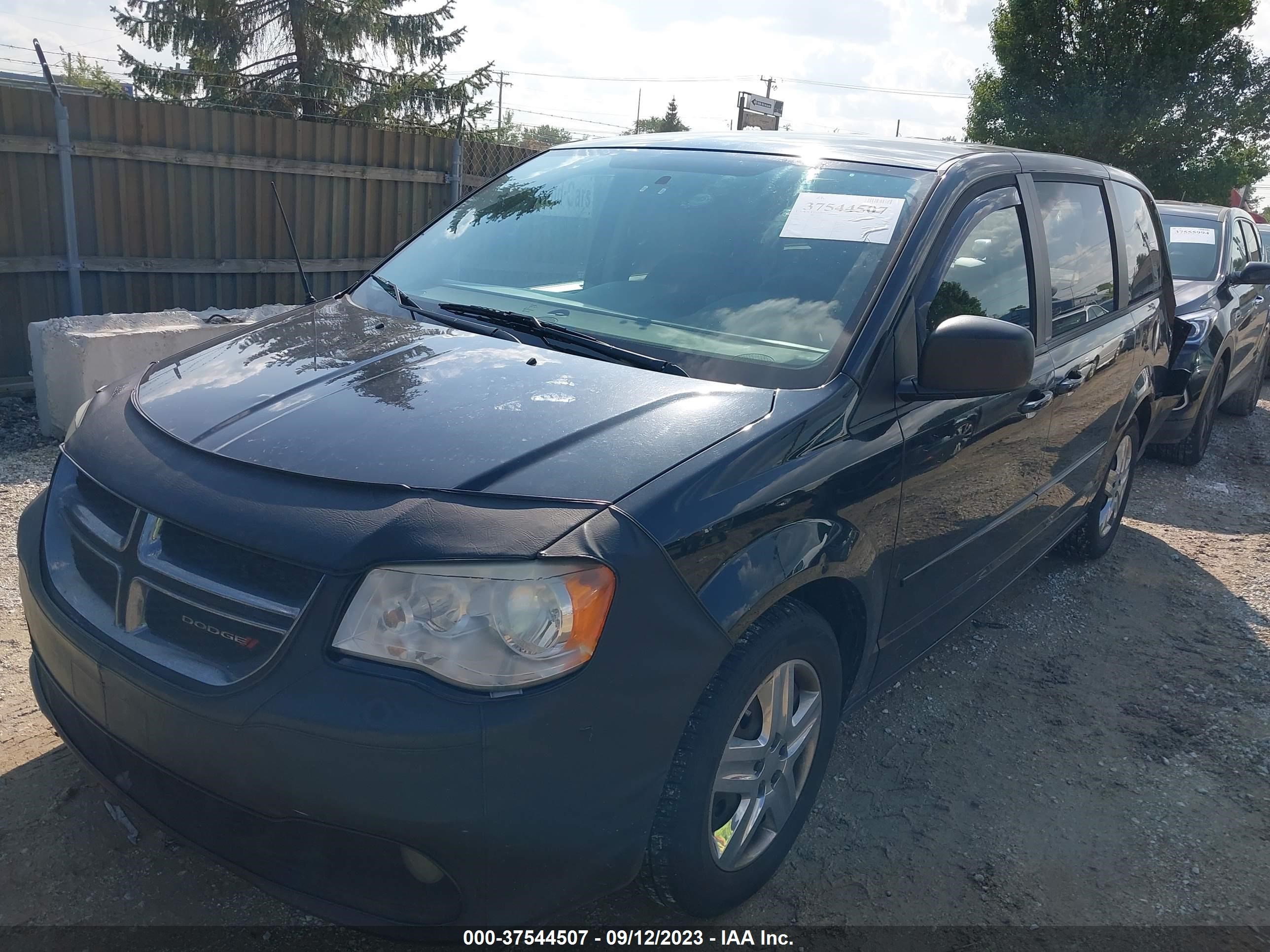 Photo 3 VIN: 2C4RDGBG3DR766198 - DODGE CARAVAN 