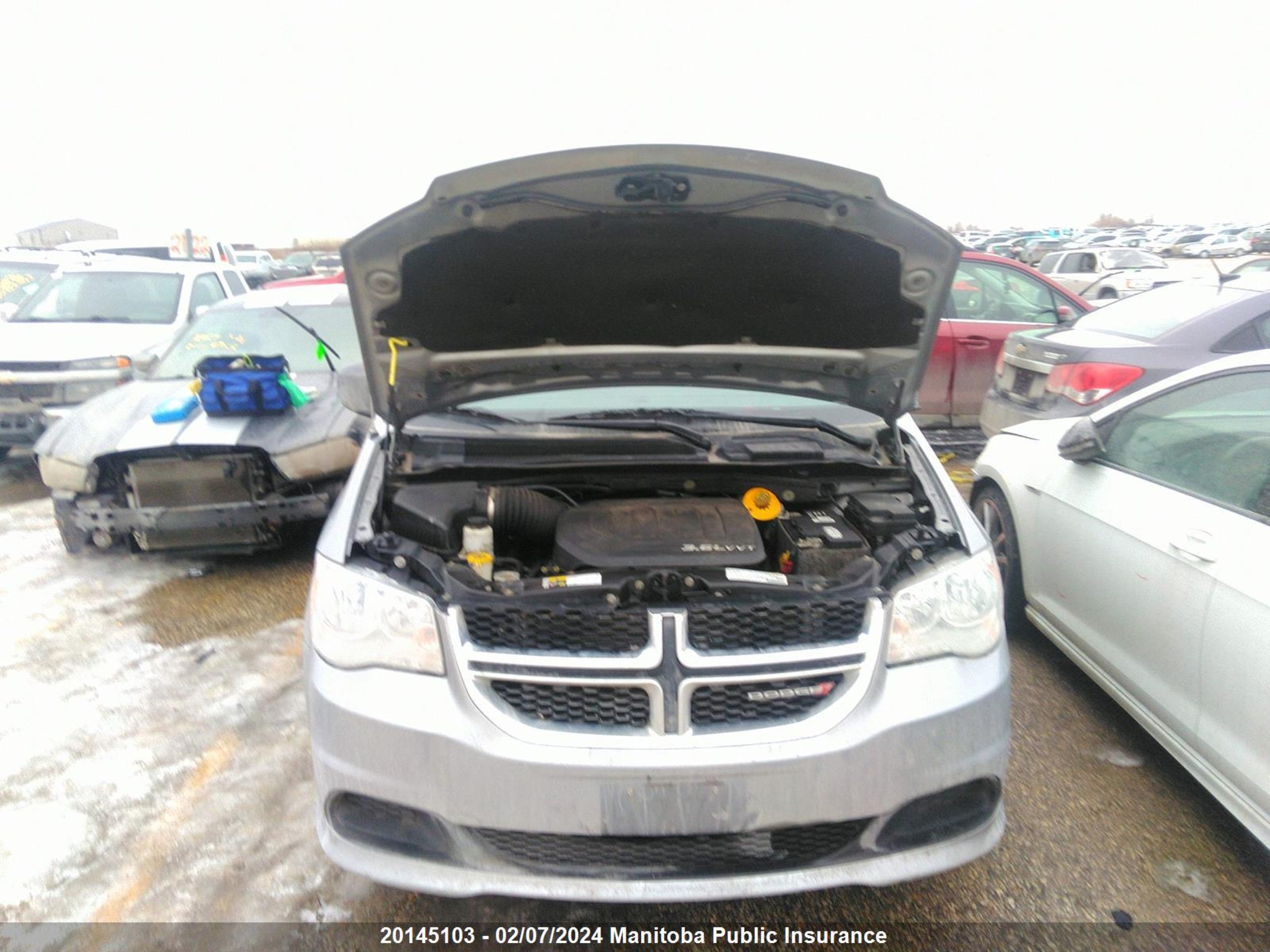 Photo 9 VIN: 2C4RDGBG3DR820891 - DODGE CARAVAN 