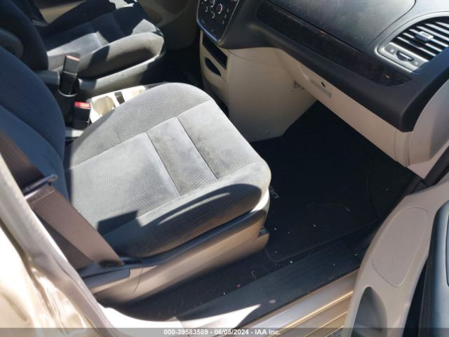 Photo 4 VIN: 2C4RDGBG3ER379880 - DODGE GRAND CARAVAN 