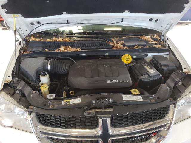 Photo 6 VIN: 2C4RDGBG3FR615946 - DODGE GRAND CARA 