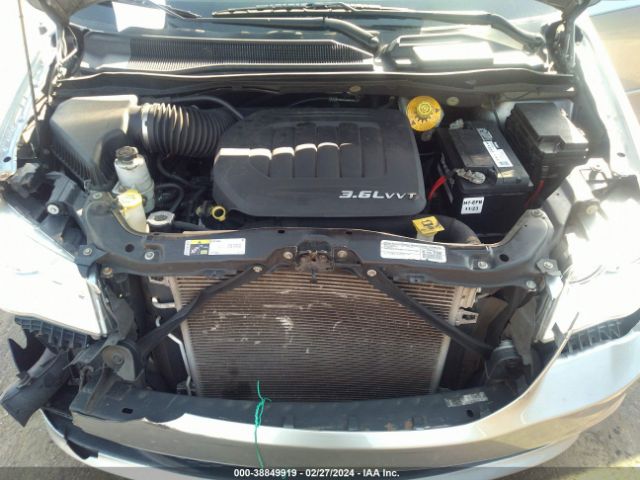 Photo 9 VIN: 2C4RDGBG3FR648171 - DODGE GRAND CARAVAN 