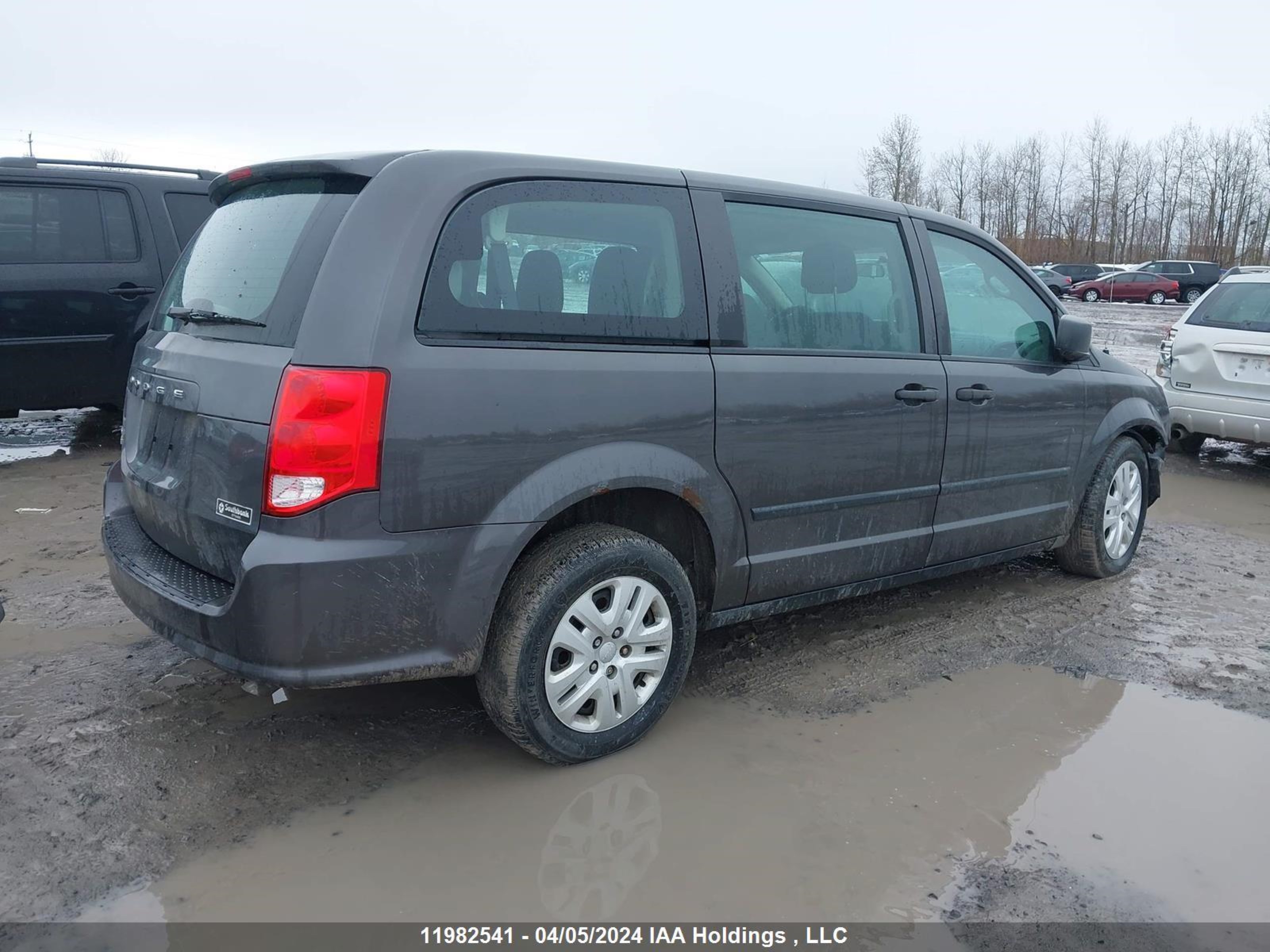 Photo 3 VIN: 2C4RDGBG3FR690937 - DODGE CARAVAN 