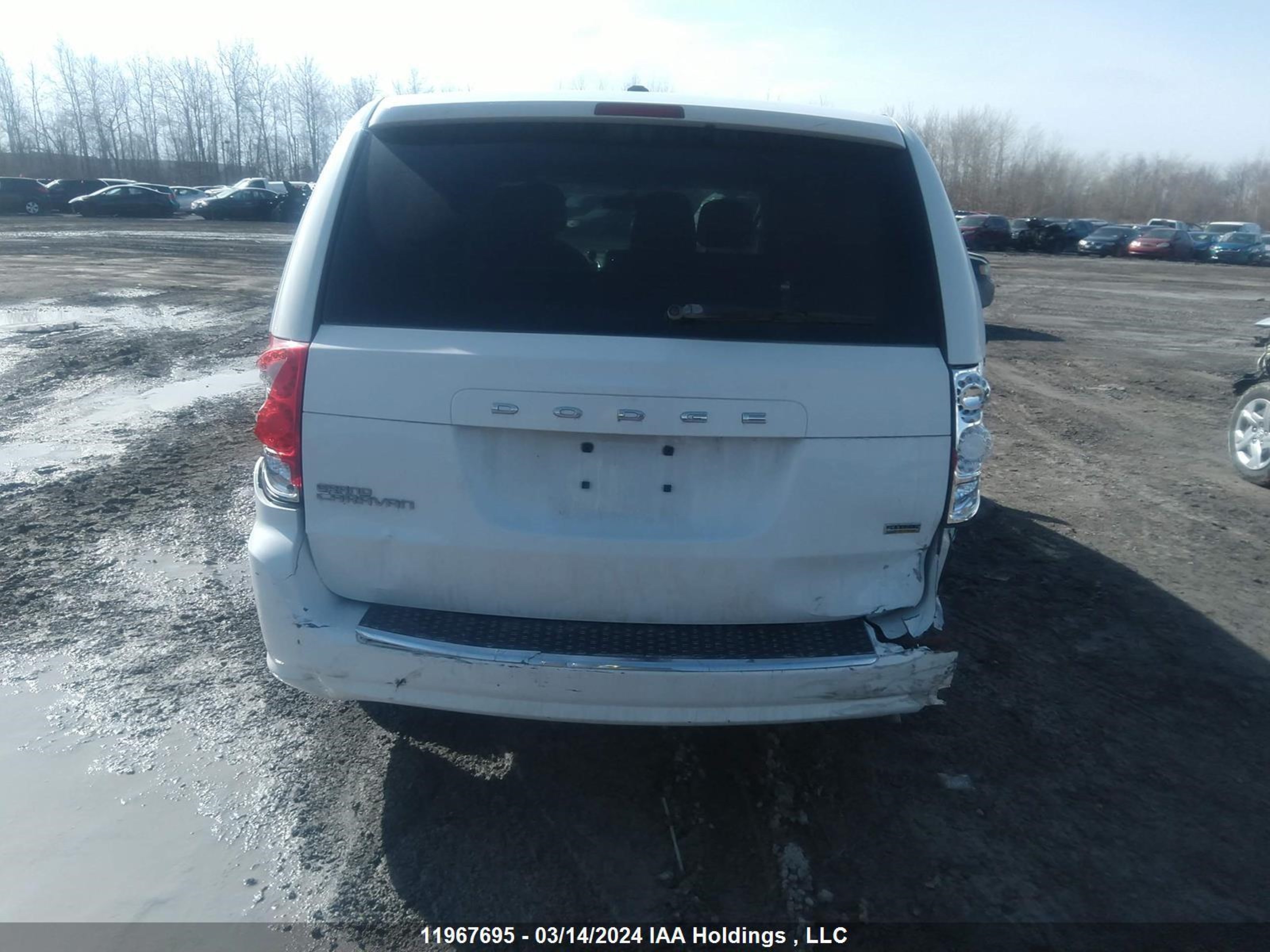 Photo 15 VIN: 2C4RDGBG3FR736332 - DODGE CARAVAN 