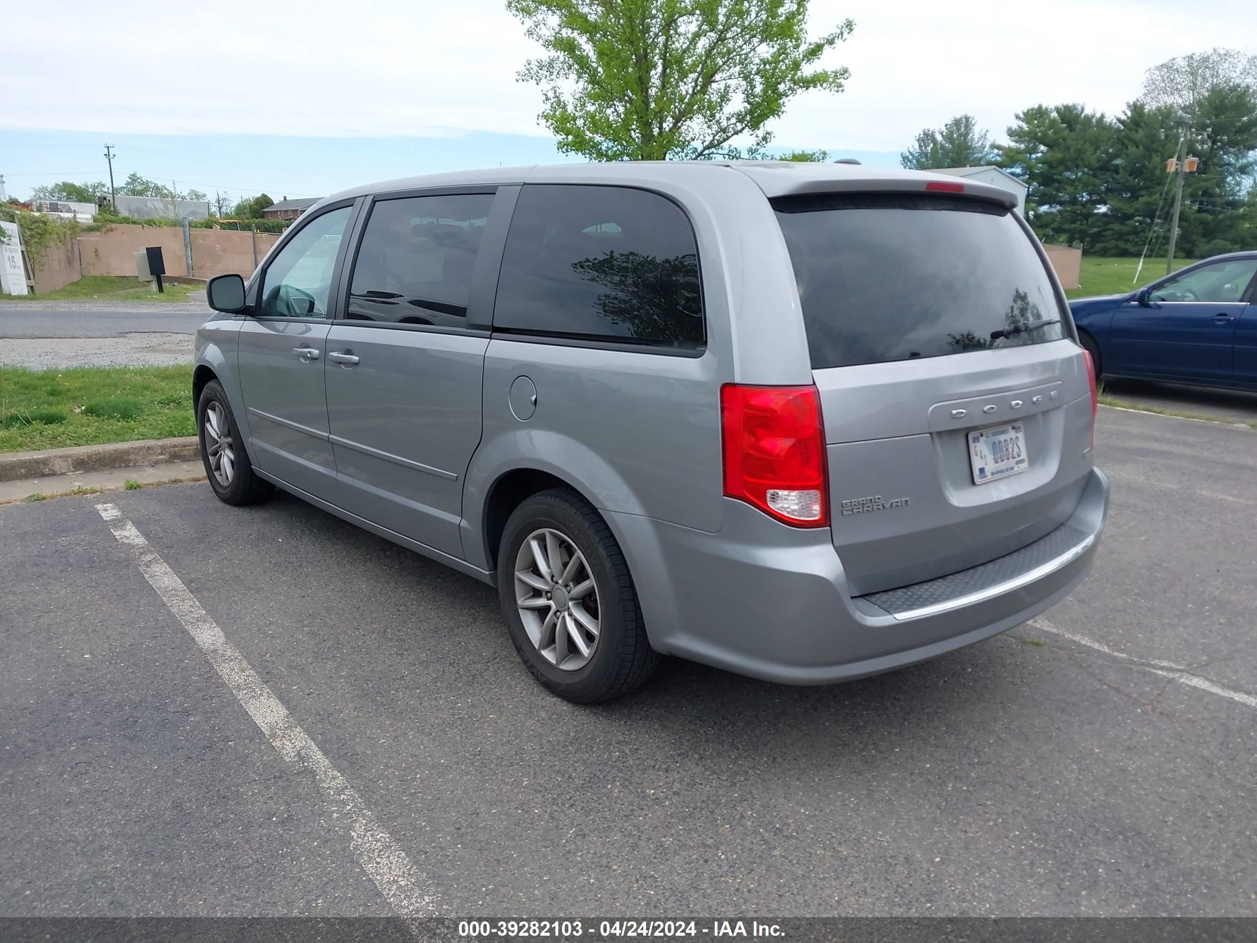 Photo 2 VIN: 2C4RDGBG3GR343691 - DODGE CARAVAN 