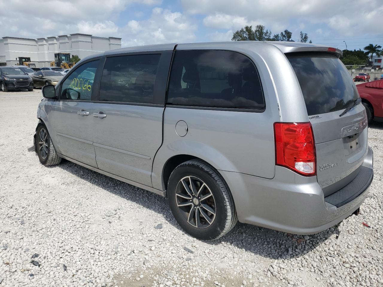 Photo 1 VIN: 2C4RDGBG3HR626013 - DODGE CARAVAN 