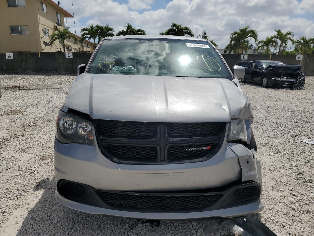 Photo 4 VIN: 2C4RDGBG3HR626013 - DODGE CARAVAN 