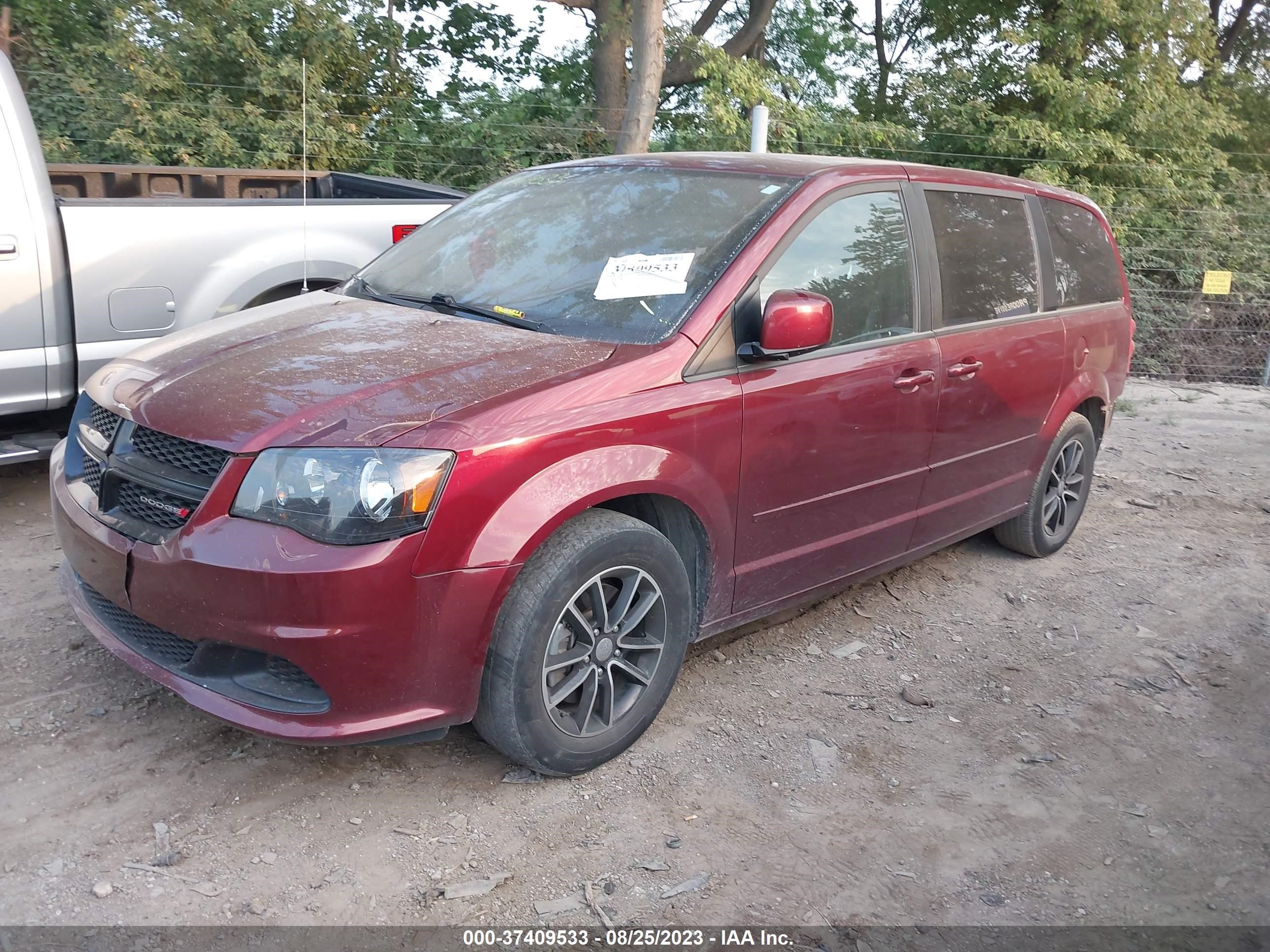 Photo 1 VIN: 2C4RDGBG3HR854366 - DODGE CARAVAN 