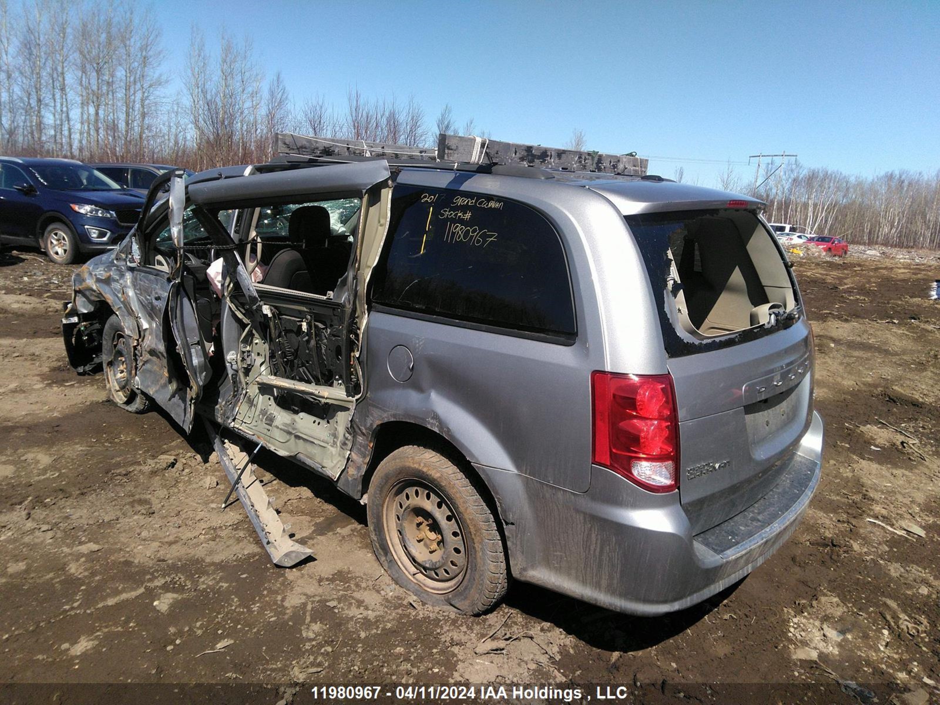 Photo 2 VIN: 2C4RDGBG3HR883978 - DODGE CARAVAN 