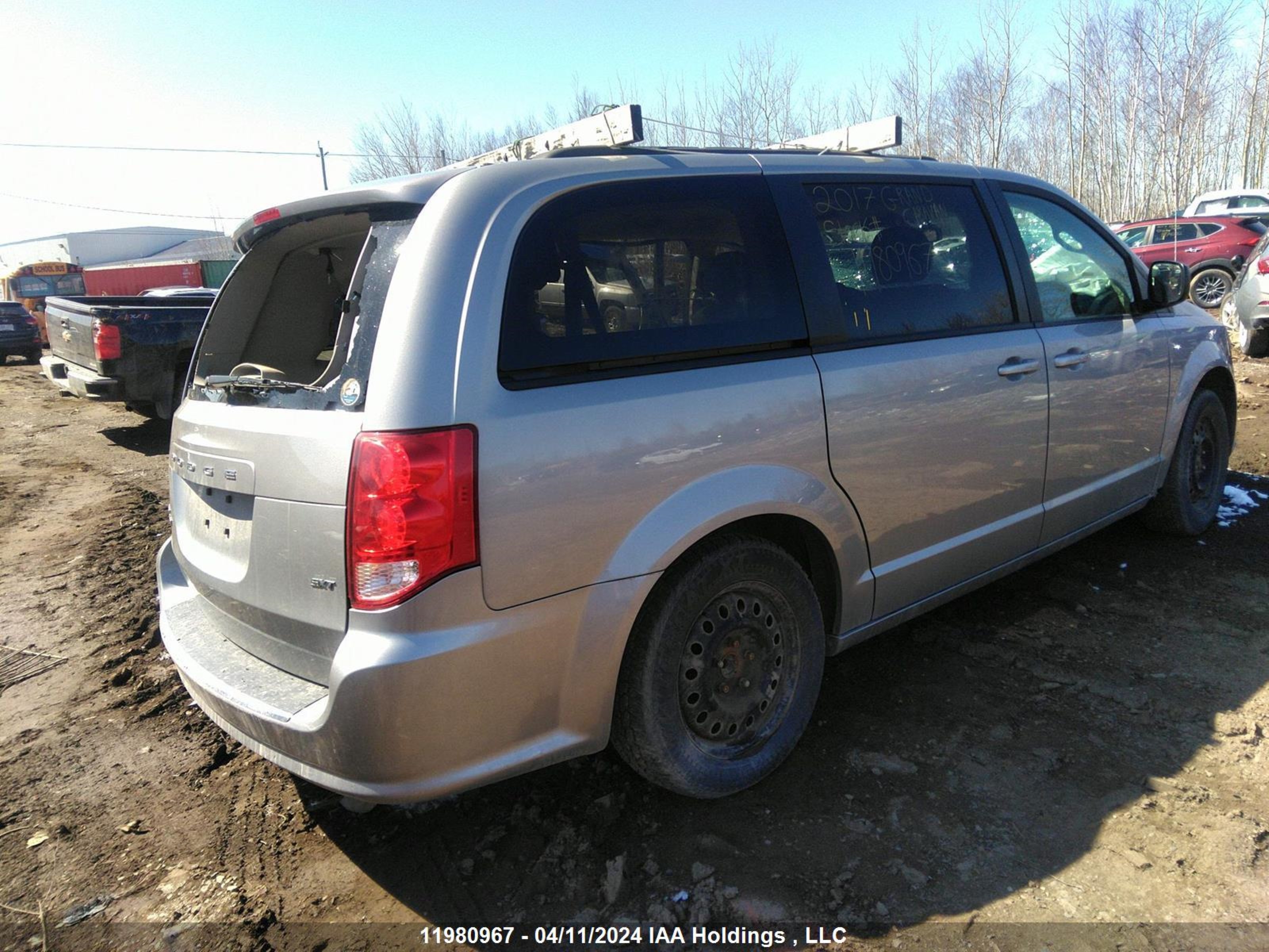 Photo 3 VIN: 2C4RDGBG3HR883978 - DODGE CARAVAN 