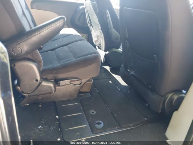 Photo 7 VIN: 2C4RDGBG3JR140064 - DODGE GRAND CARAVAN 