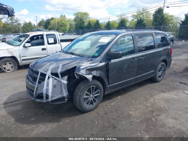 Photo 1 VIN: 2C4RDGBG3JR160914 - DODGE GRAND CARAVAN 