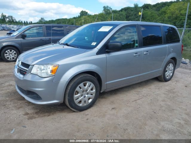 Photo 1 VIN: 2C4RDGBG3JR190379 - DODGE GRAND CARAVAN 