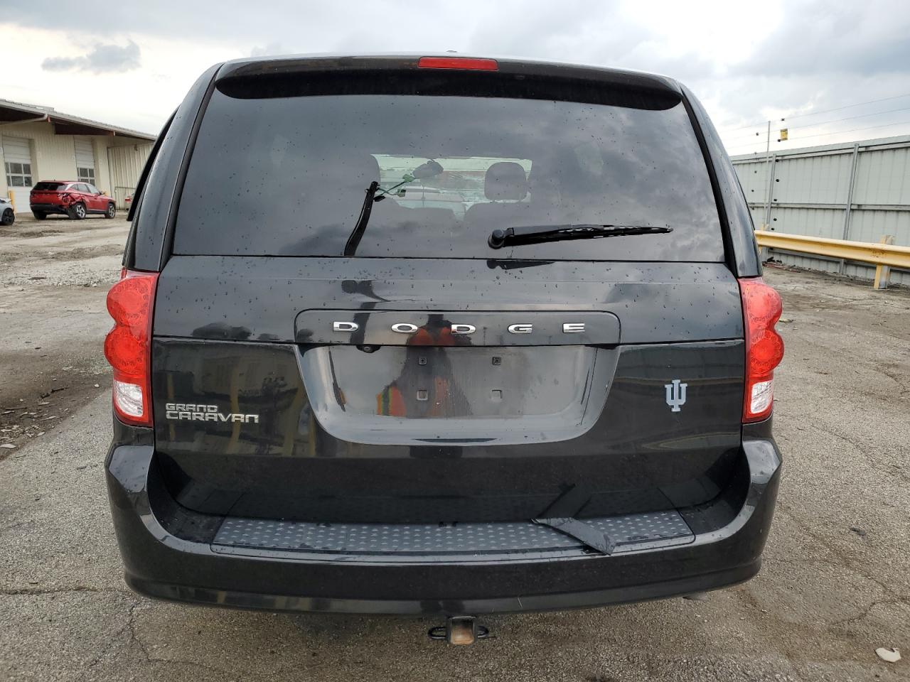 Photo 5 VIN: 2C4RDGBG3JR243727 - DODGE CARAVAN 