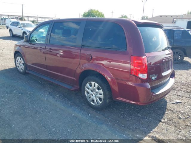 Photo 2 VIN: 2C4RDGBG3JR285427 - DODGE GRAND CARAVAN 