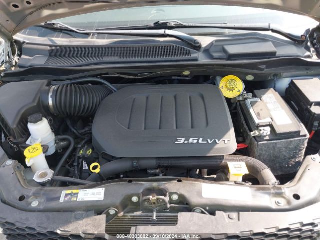 Photo 9 VIN: 2C4RDGBG3JR296959 - DODGE GRAND CARAVAN 