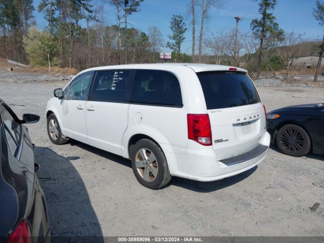 Photo 2 VIN: 2C4RDGBG3JR312772 - DODGE GRAND CARAVAN 