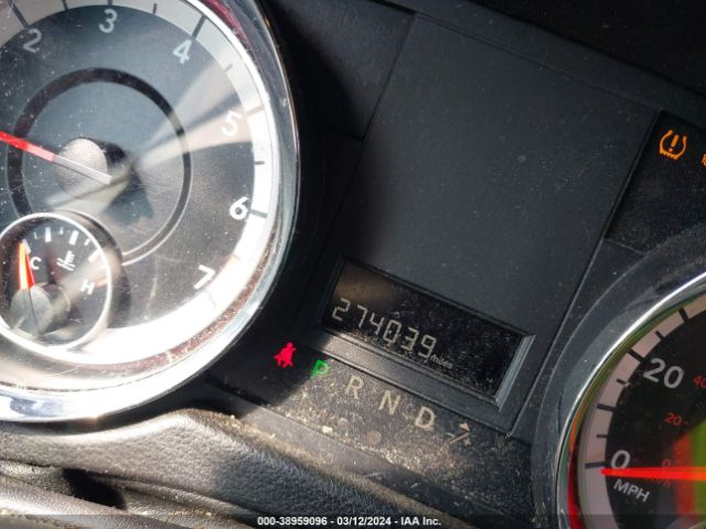 Photo 6 VIN: 2C4RDGBG3JR312772 - DODGE GRAND CARAVAN 