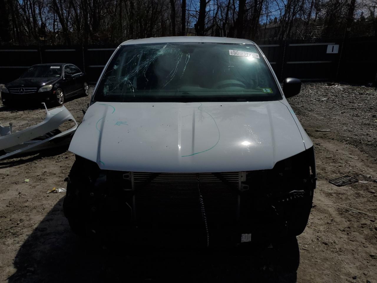 Photo 4 VIN: 2C4RDGBG3KR527103 - DODGE CARAVAN 