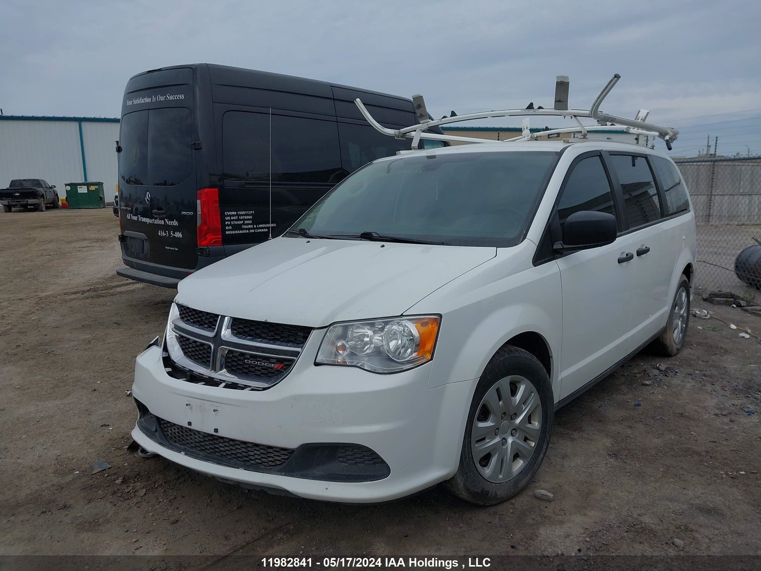 Photo 1 VIN: 2C4RDGBG3KR585177 - DODGE CARAVAN 