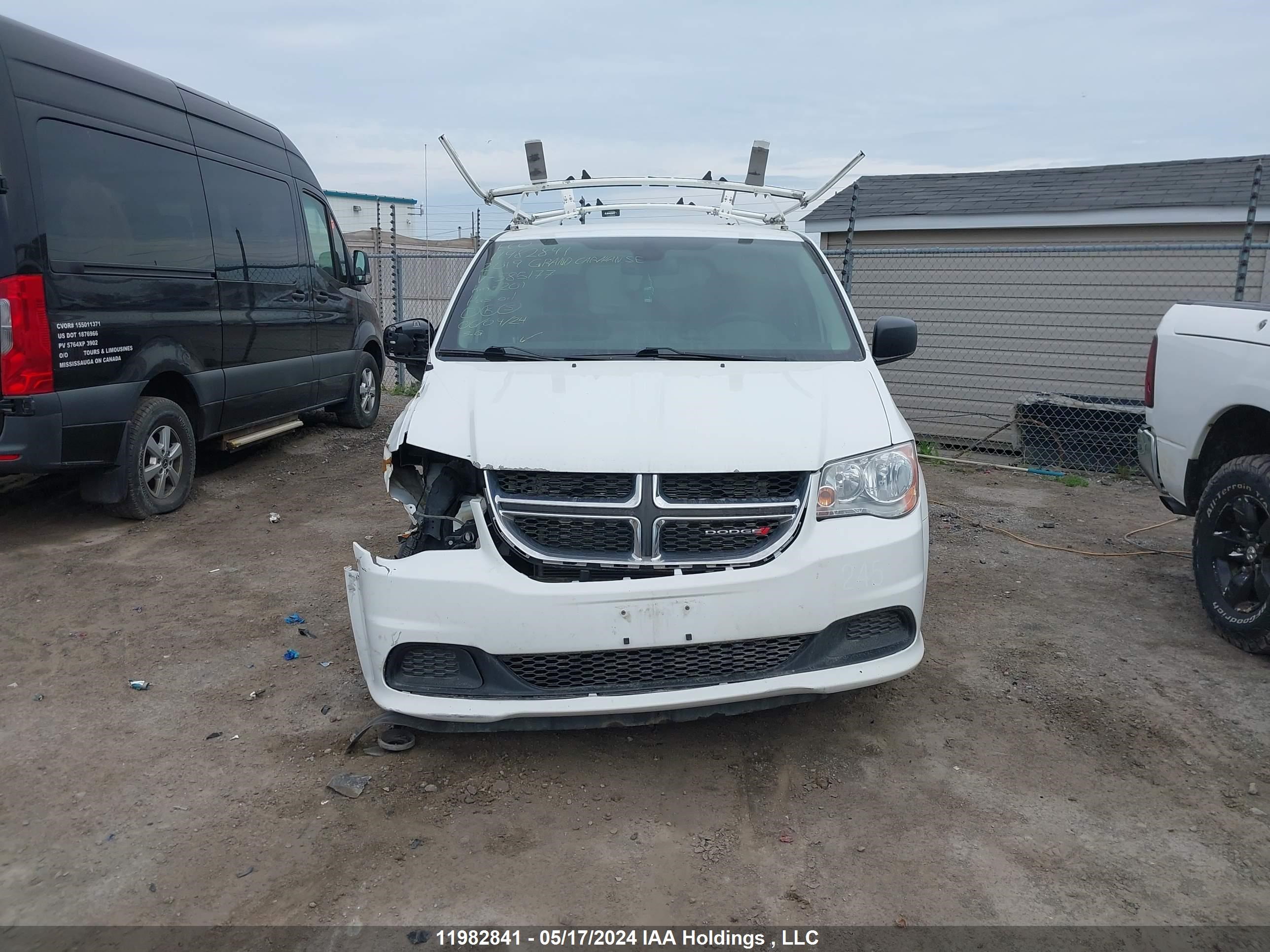 Photo 12 VIN: 2C4RDGBG3KR585177 - DODGE CARAVAN 