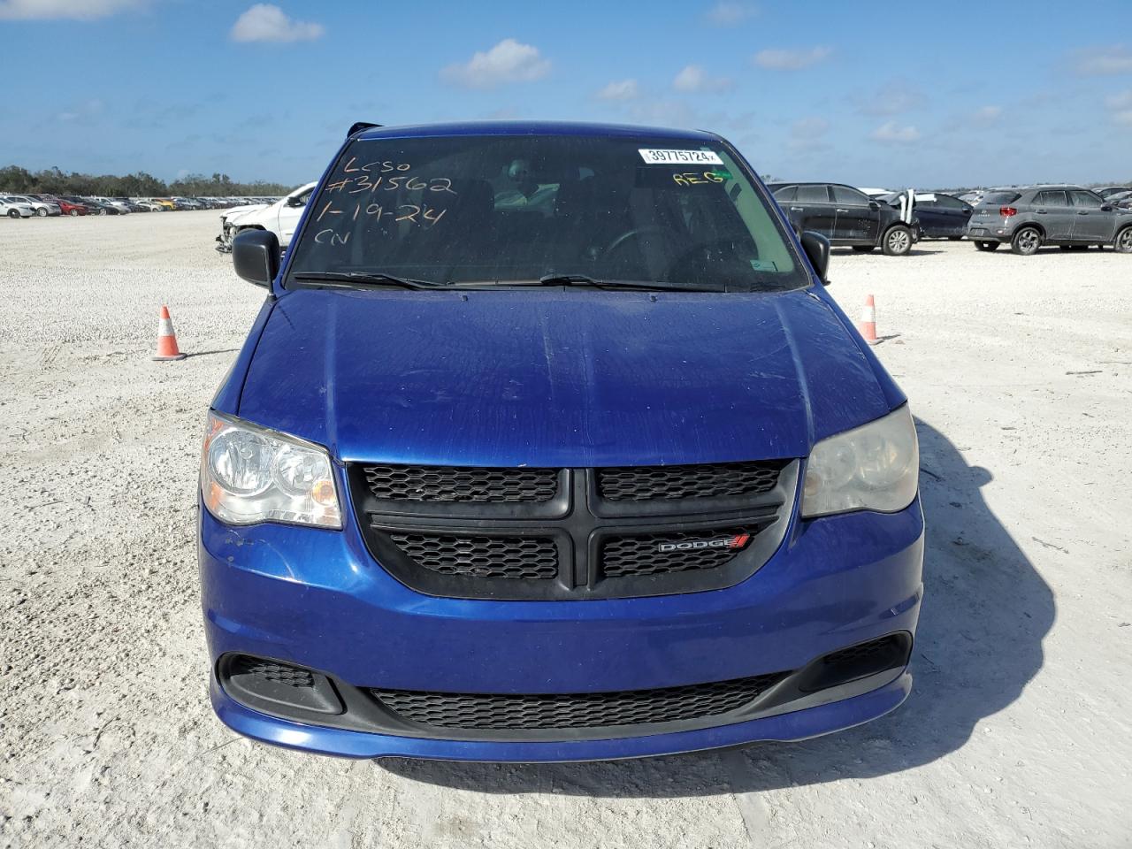 Photo 4 VIN: 2C4RDGBG3KR684615 - DODGE CARAVAN 