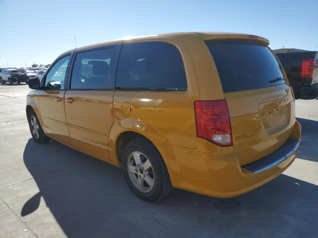 Photo 1 VIN: 2C4RDGBG4CR298349 - DODGE CARAVAN 