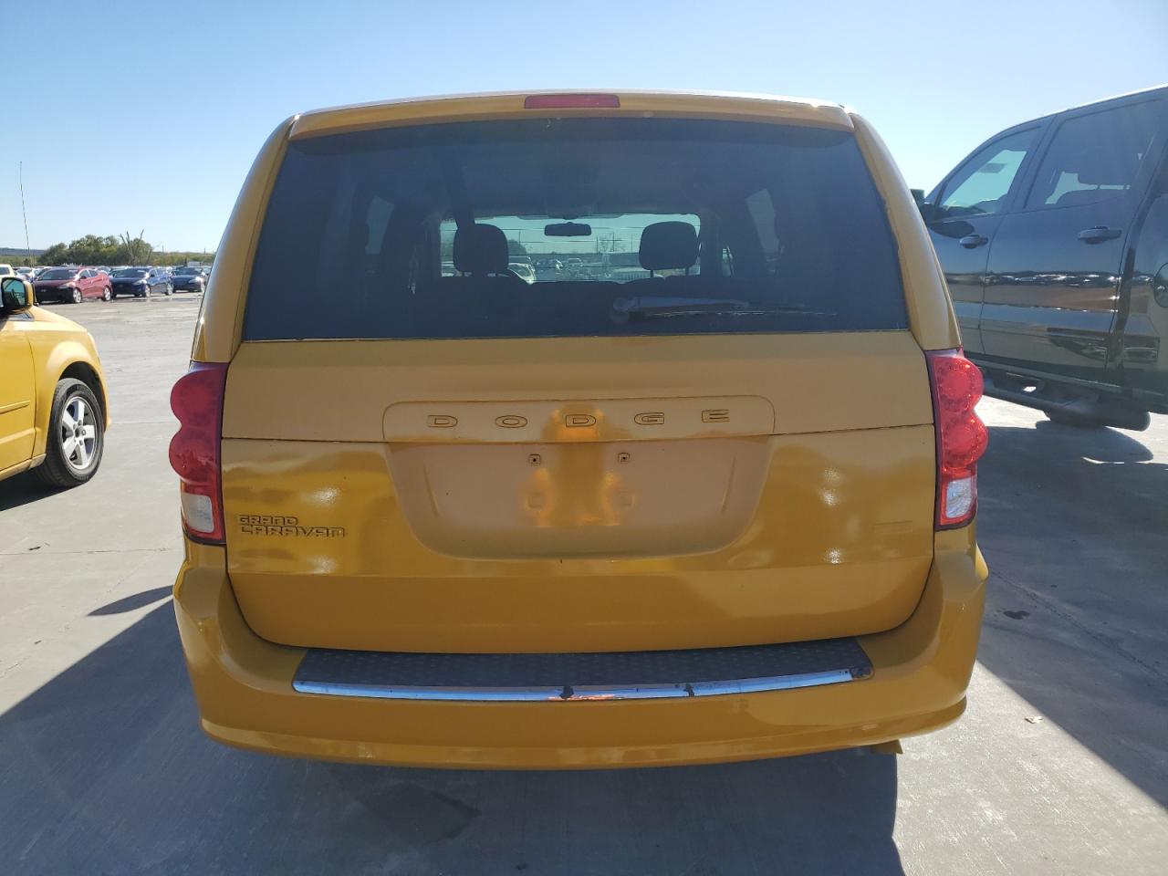 Photo 5 VIN: 2C4RDGBG4CR298349 - DODGE CARAVAN 