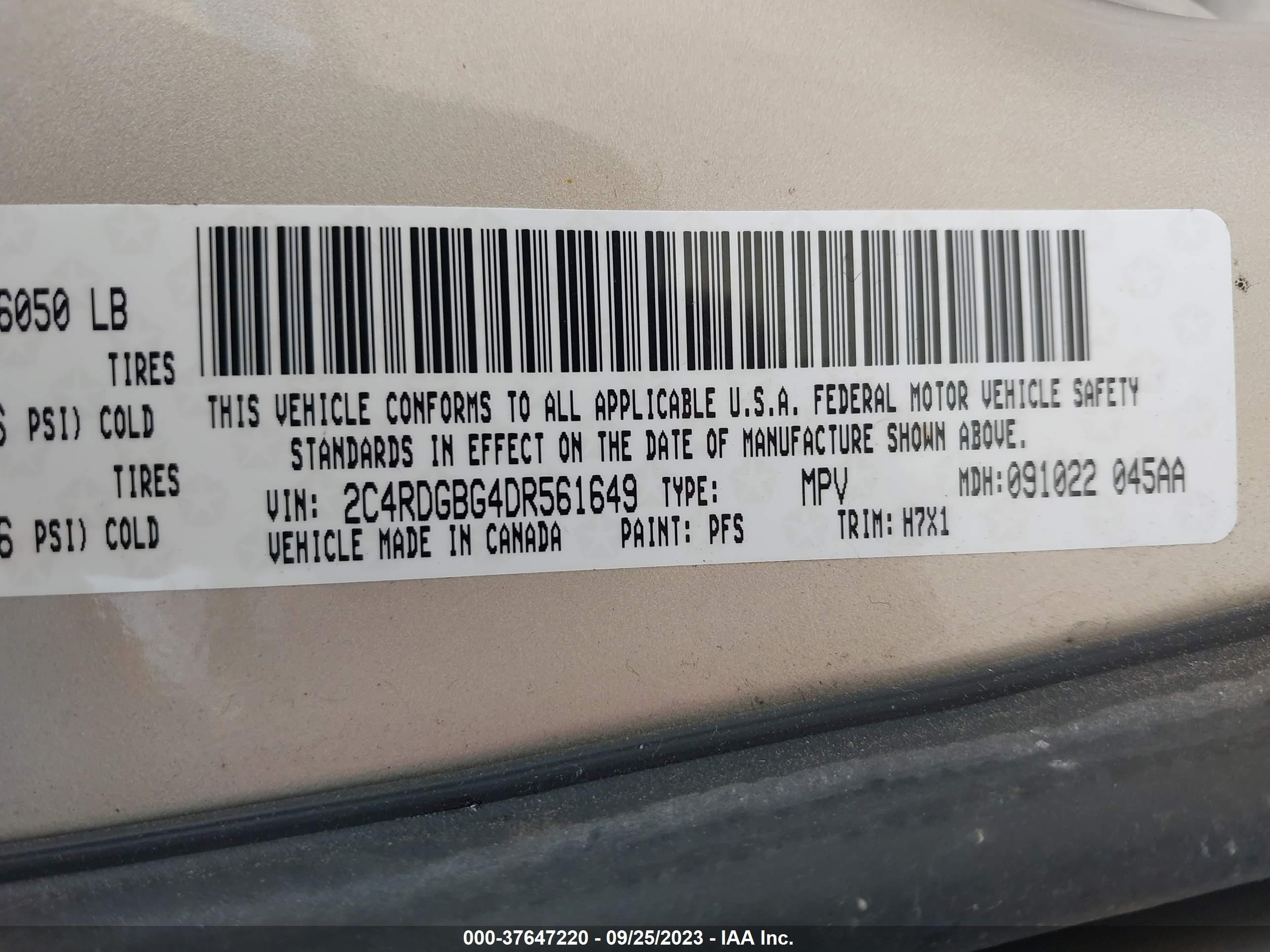 Photo 8 VIN: 2C4RDGBG4DR561649 - DODGE CARAVAN 