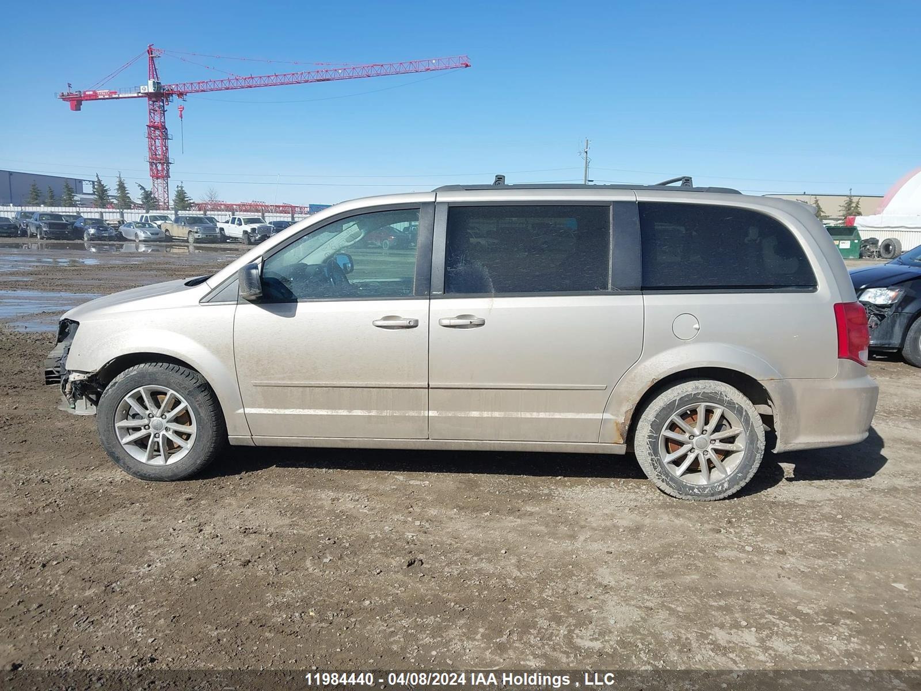 Photo 14 VIN: 2C4RDGBG4DR666398 - DODGE CARAVAN 