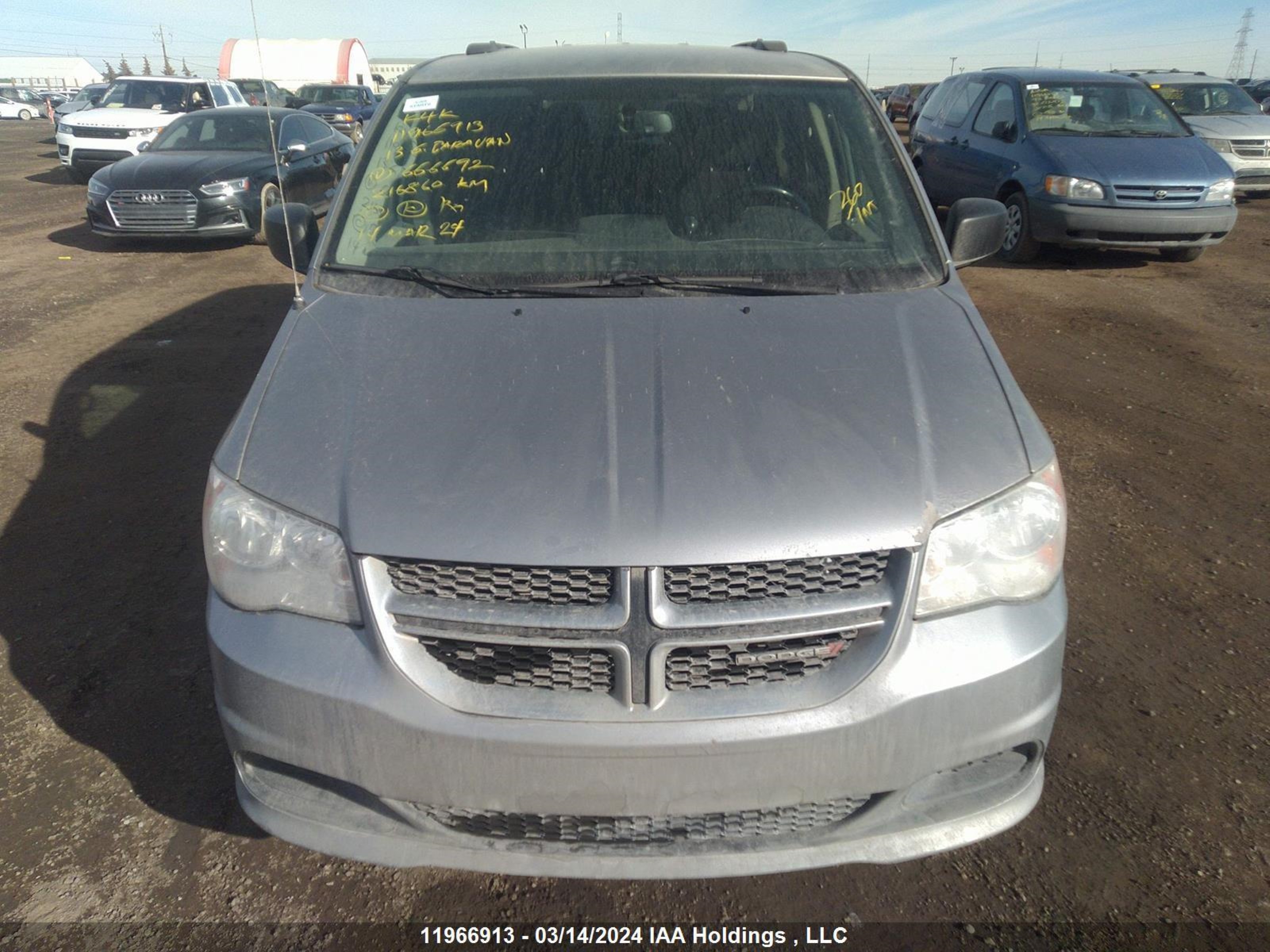 Photo 5 VIN: 2C4RDGBG4DR666692 - DODGE CARAVAN 