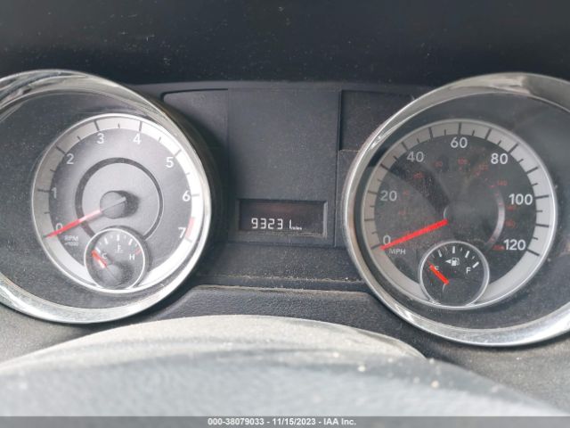 Photo 6 VIN: 2C4RDGBG4DR810080 - DODGE GRAND CARAVAN 