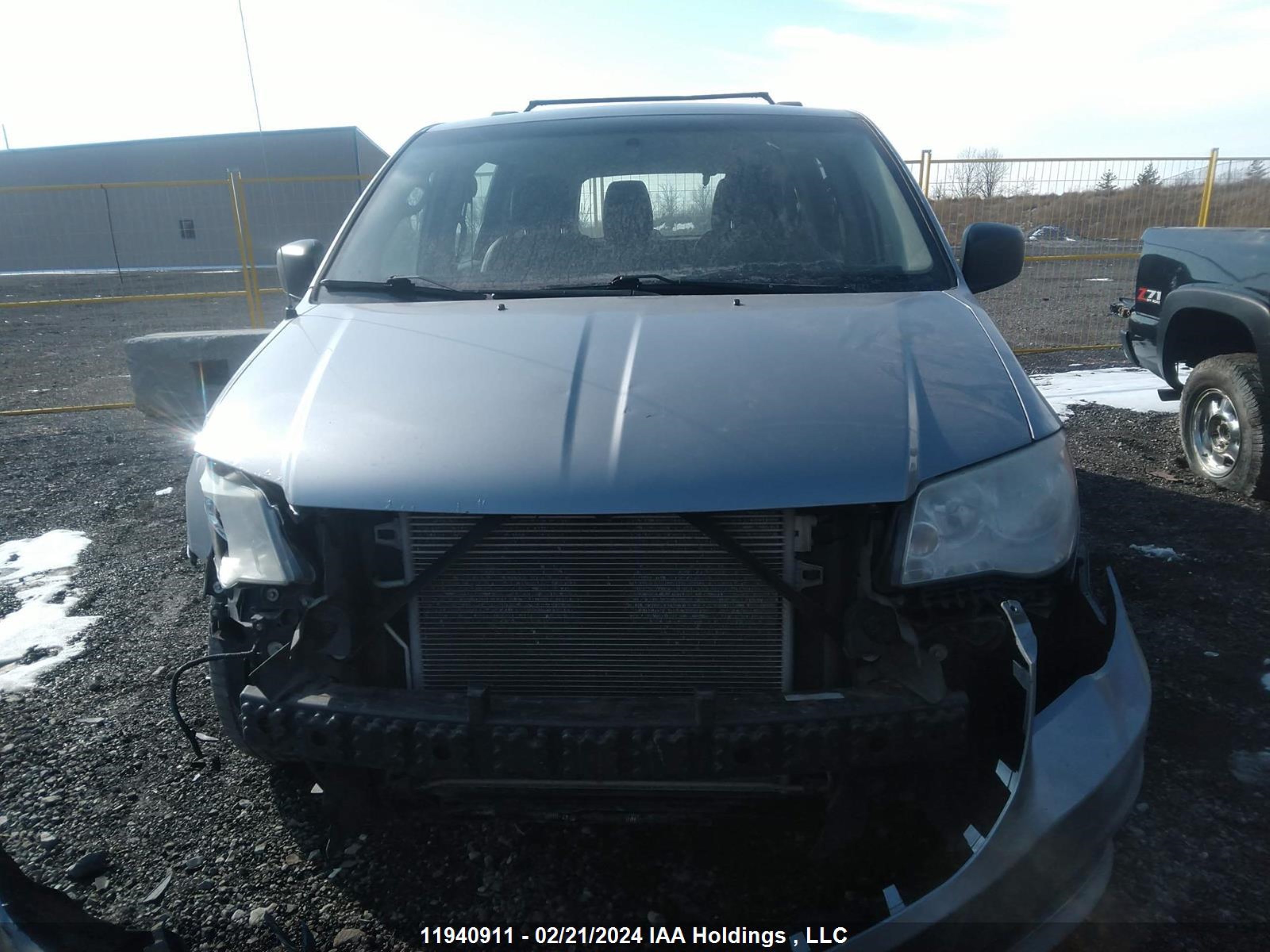 Photo 12 VIN: 2C4RDGBG4ER136563 - DODGE CARAVAN 