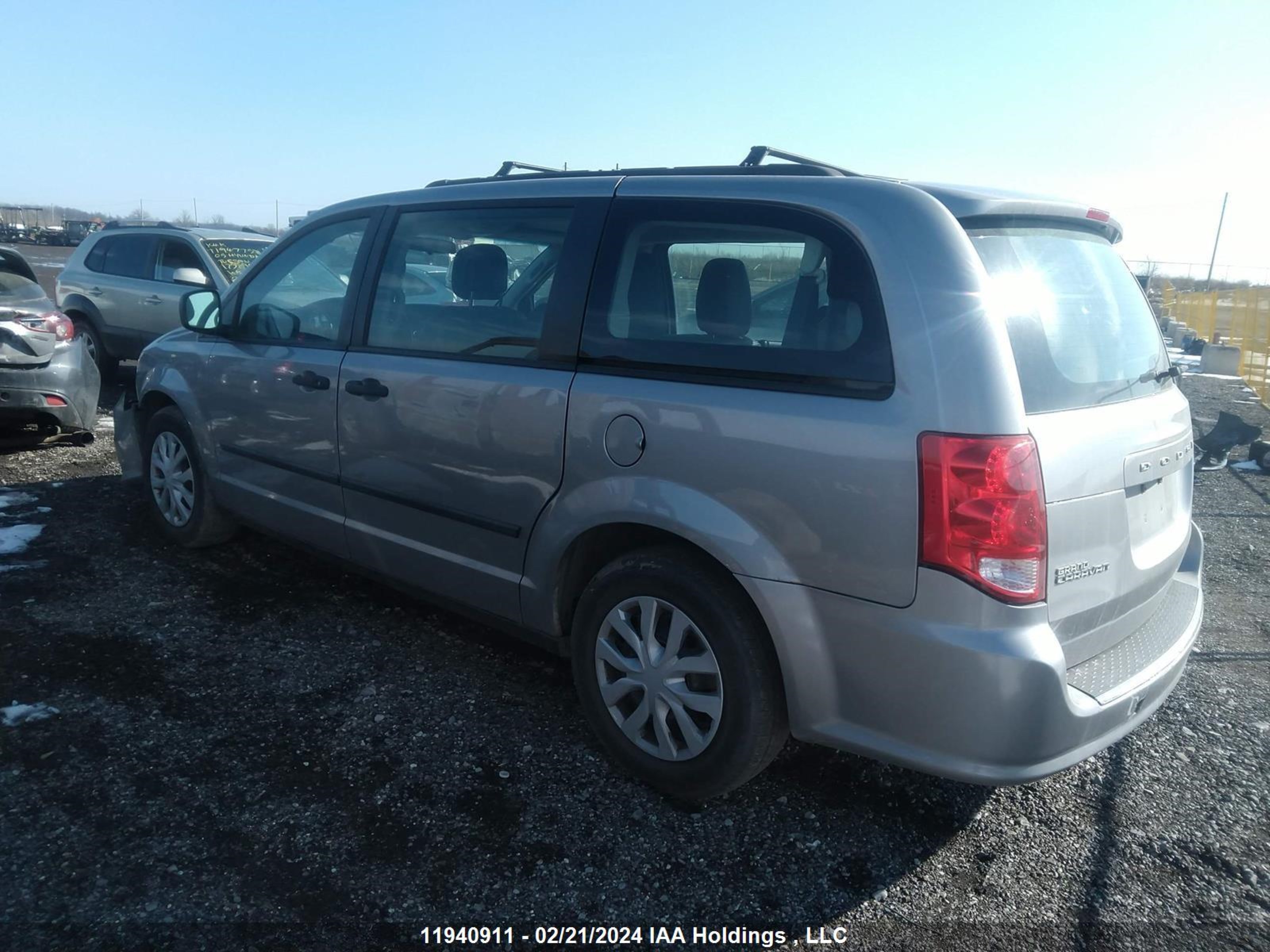 Photo 2 VIN: 2C4RDGBG4ER136563 - DODGE CARAVAN 