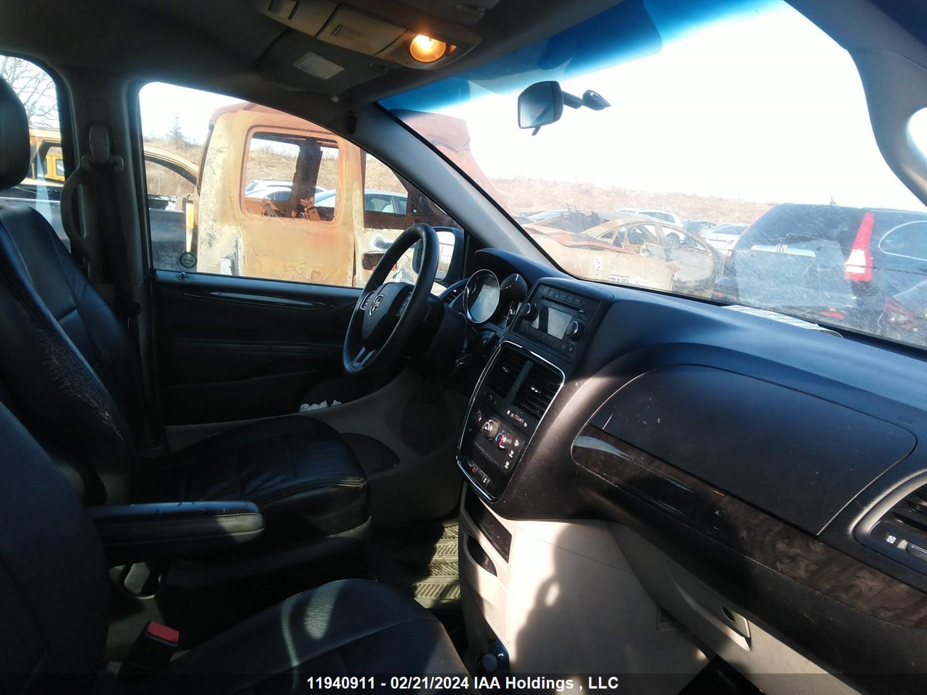 Photo 4 VIN: 2C4RDGBG4ER136563 - DODGE CARAVAN 