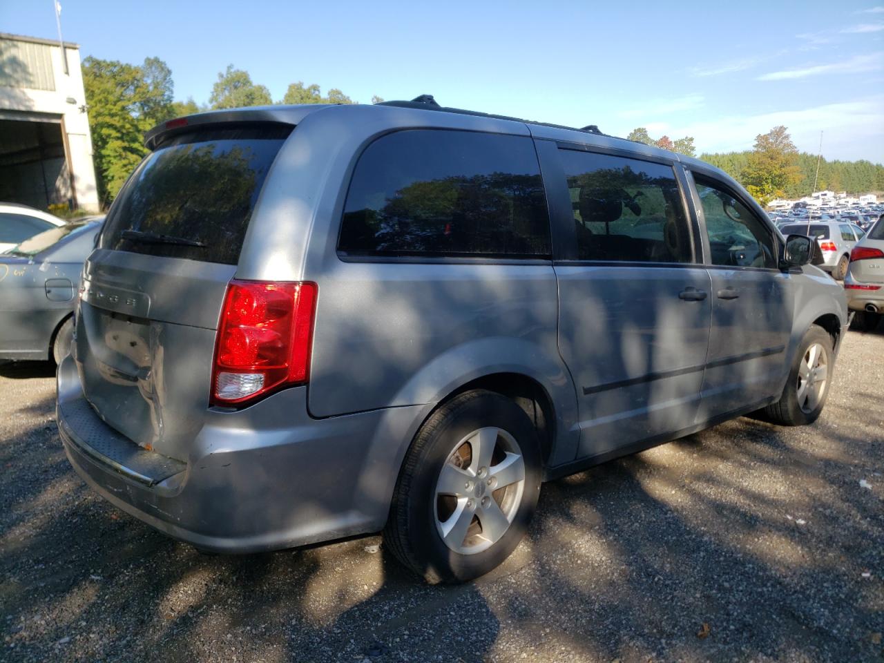 Photo 2 VIN: 2C4RDGBG4ER175749 - DODGE CARAVAN 