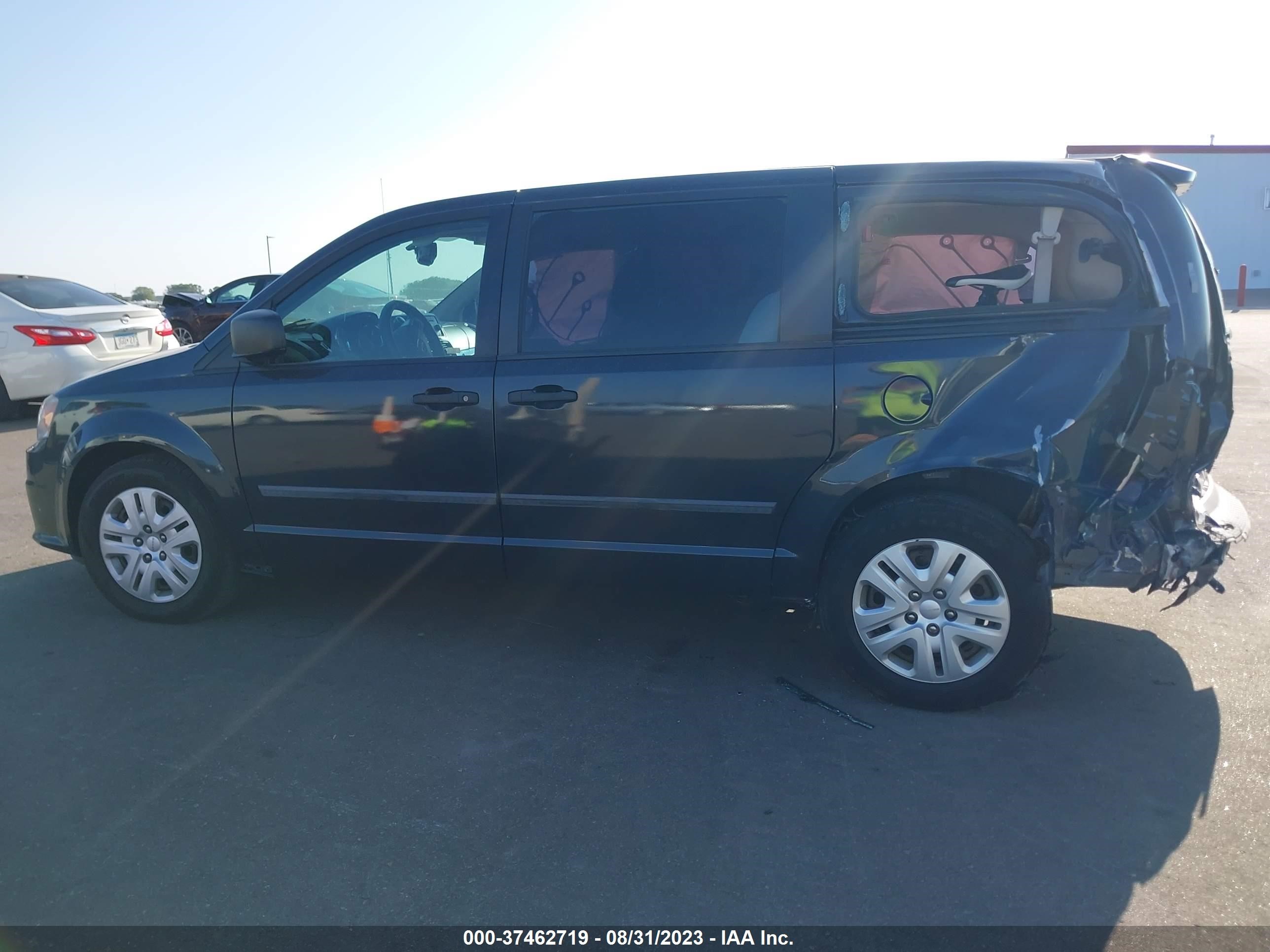 Photo 12 VIN: 2C4RDGBG4ER238915 - DODGE CARAVAN 