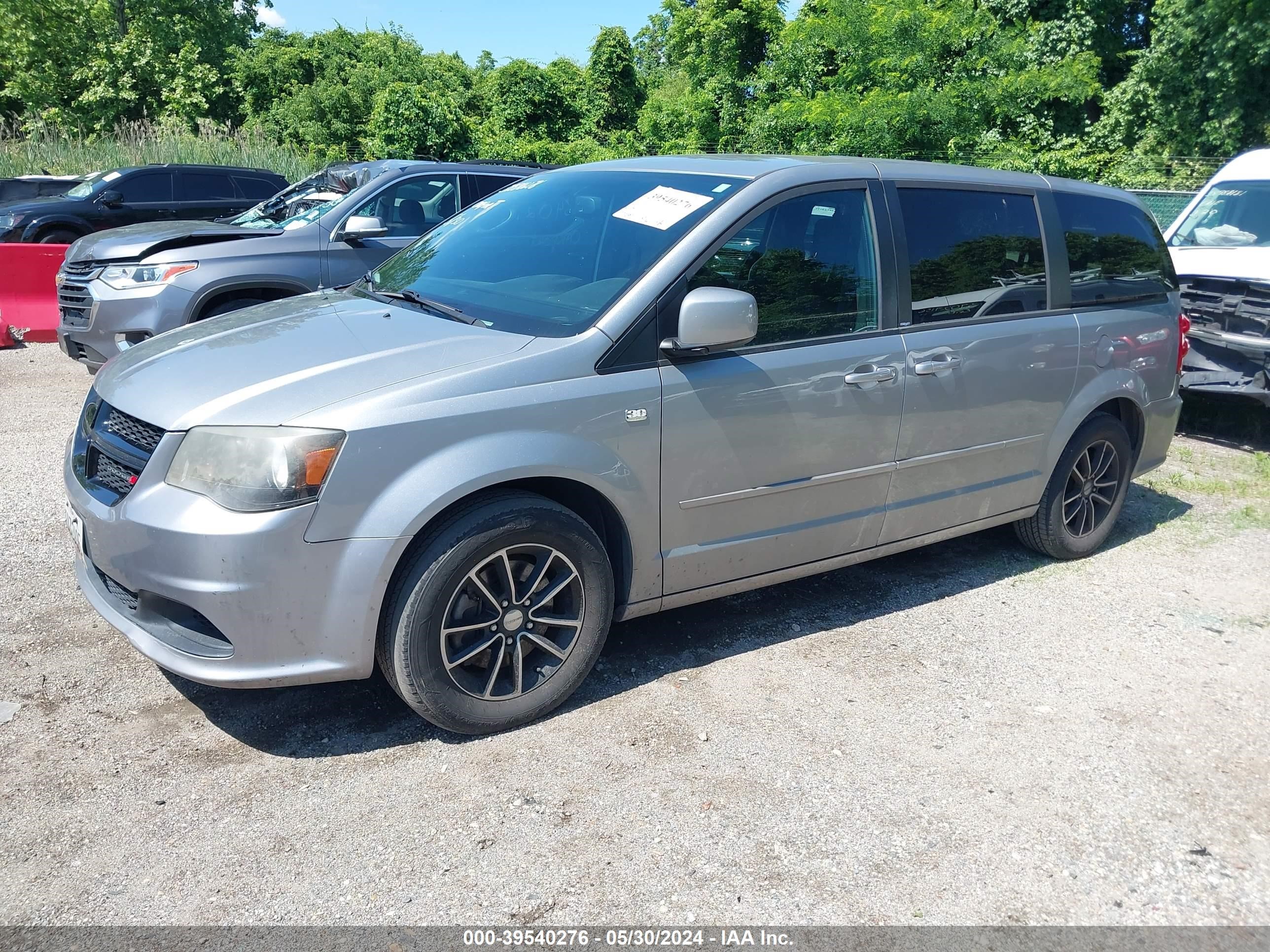 Photo 1 VIN: 2C4RDGBG4ER331532 - DODGE CARAVAN 