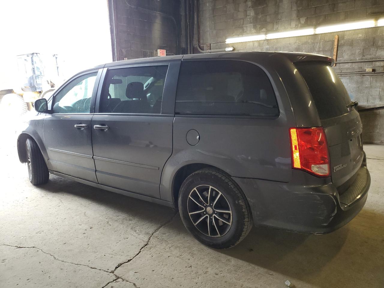 Photo 1 VIN: 2C4RDGBG4FR683771 - DODGE CARAVAN 