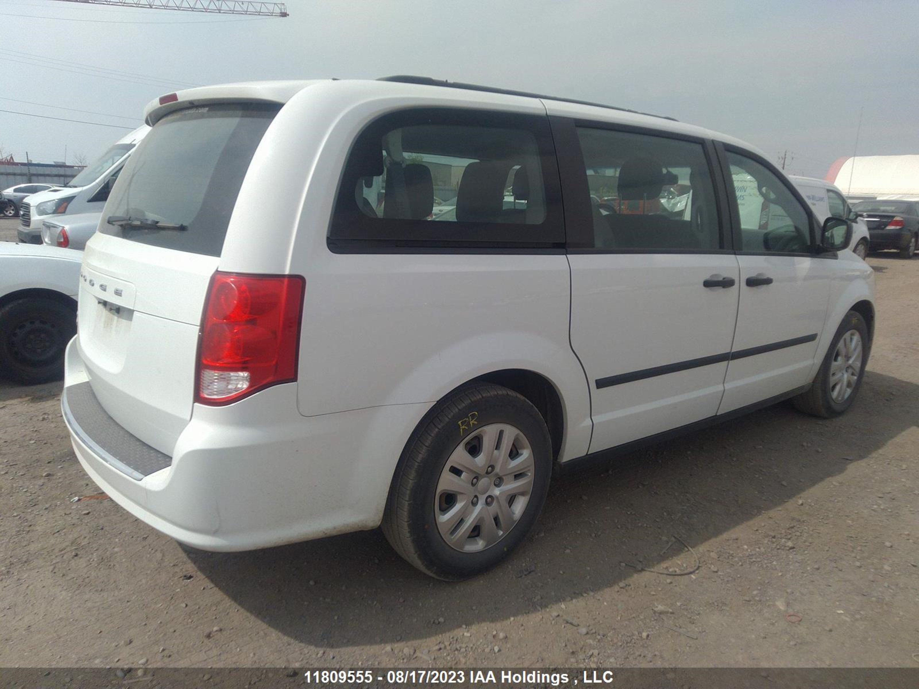 Photo 3 VIN: 2C4RDGBG4HR879292 - DODGE CARAVAN 