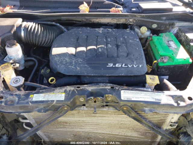 Photo 9 VIN: 2C4RDGBG4JR151056 - DODGE GRAND CARAVAN 