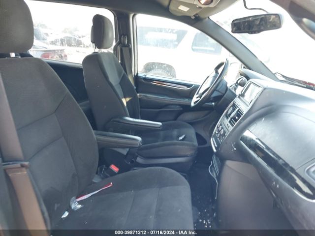 Photo 4 VIN: 2C4RDGBG4JR152806 - DODGE GRAND CARAVAN 