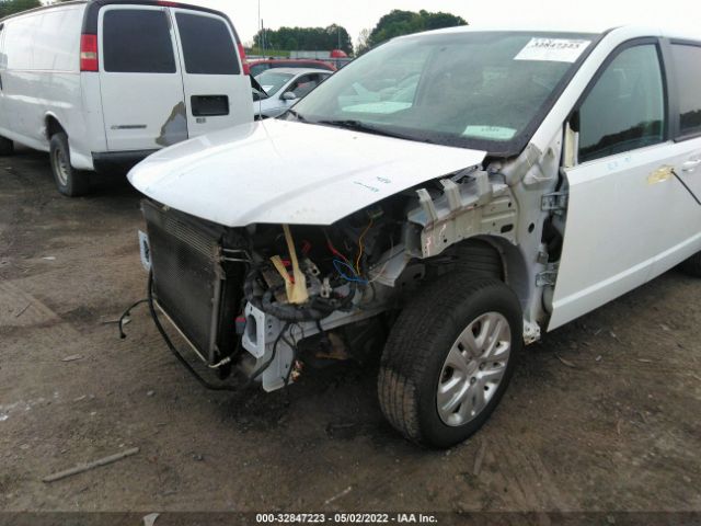 Photo 5 VIN: 2C4RDGBG4JR255126 - DODGE GRAND CARAVAN 