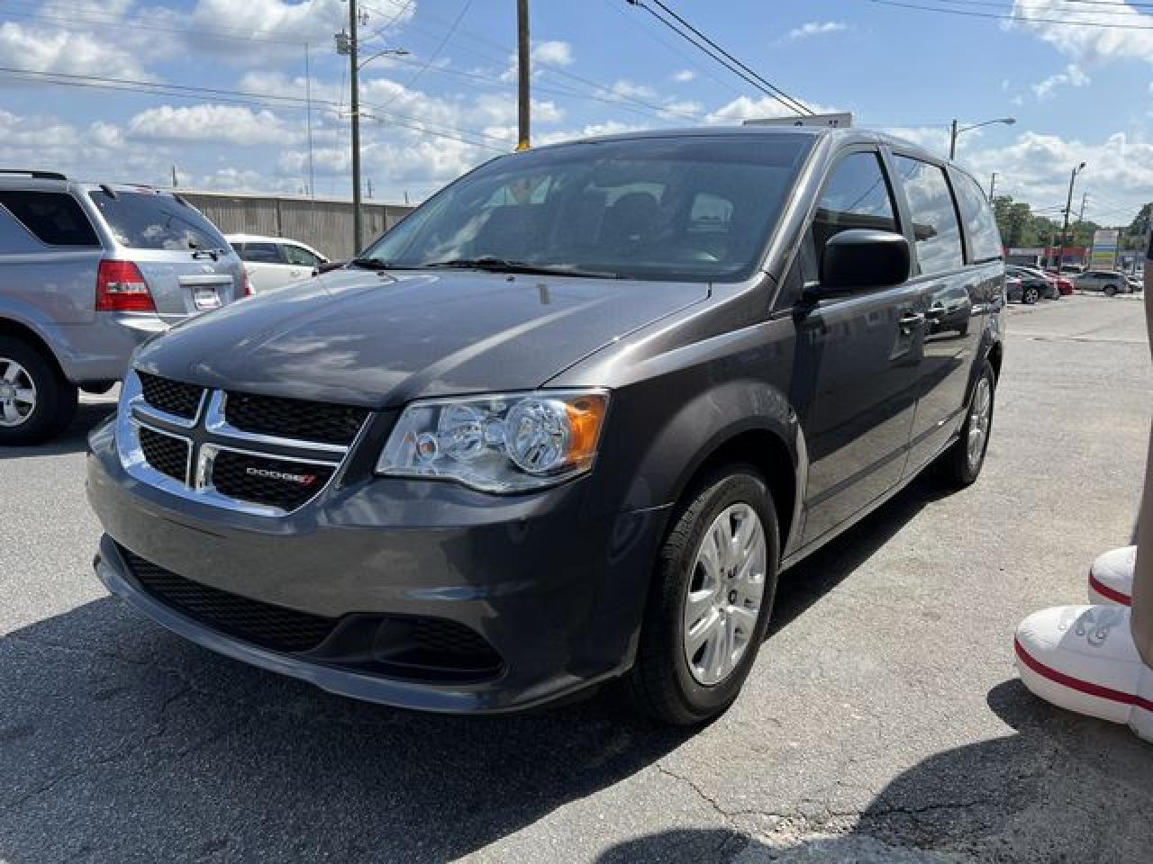 Photo 4 VIN: 2C4RDGBG4JR256390 - DODGE CARAVAN 