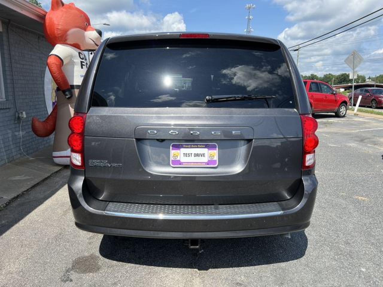 Photo 6 VIN: 2C4RDGBG4JR256390 - DODGE CARAVAN 