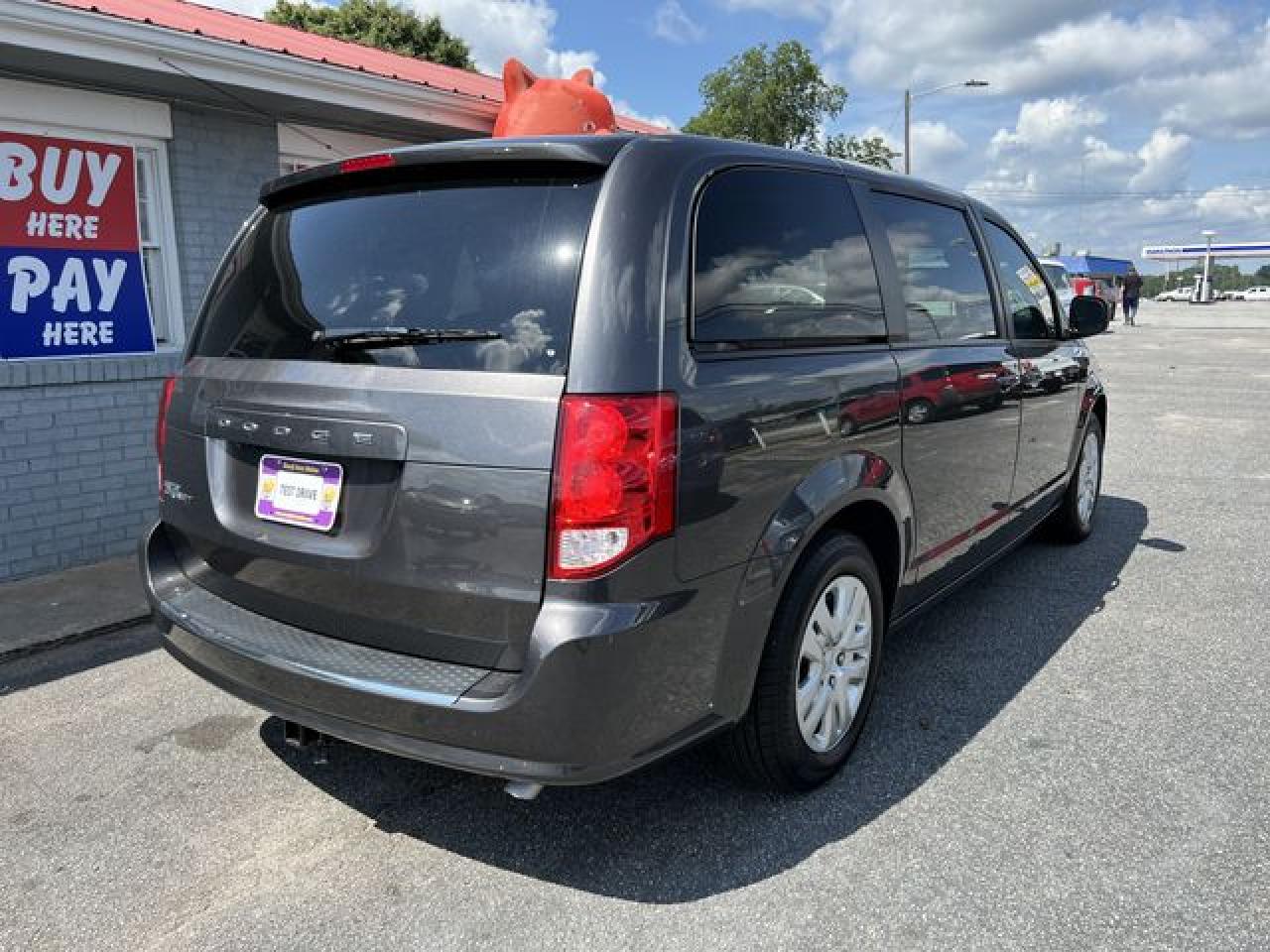 Photo 7 VIN: 2C4RDGBG4JR256390 - DODGE CARAVAN 