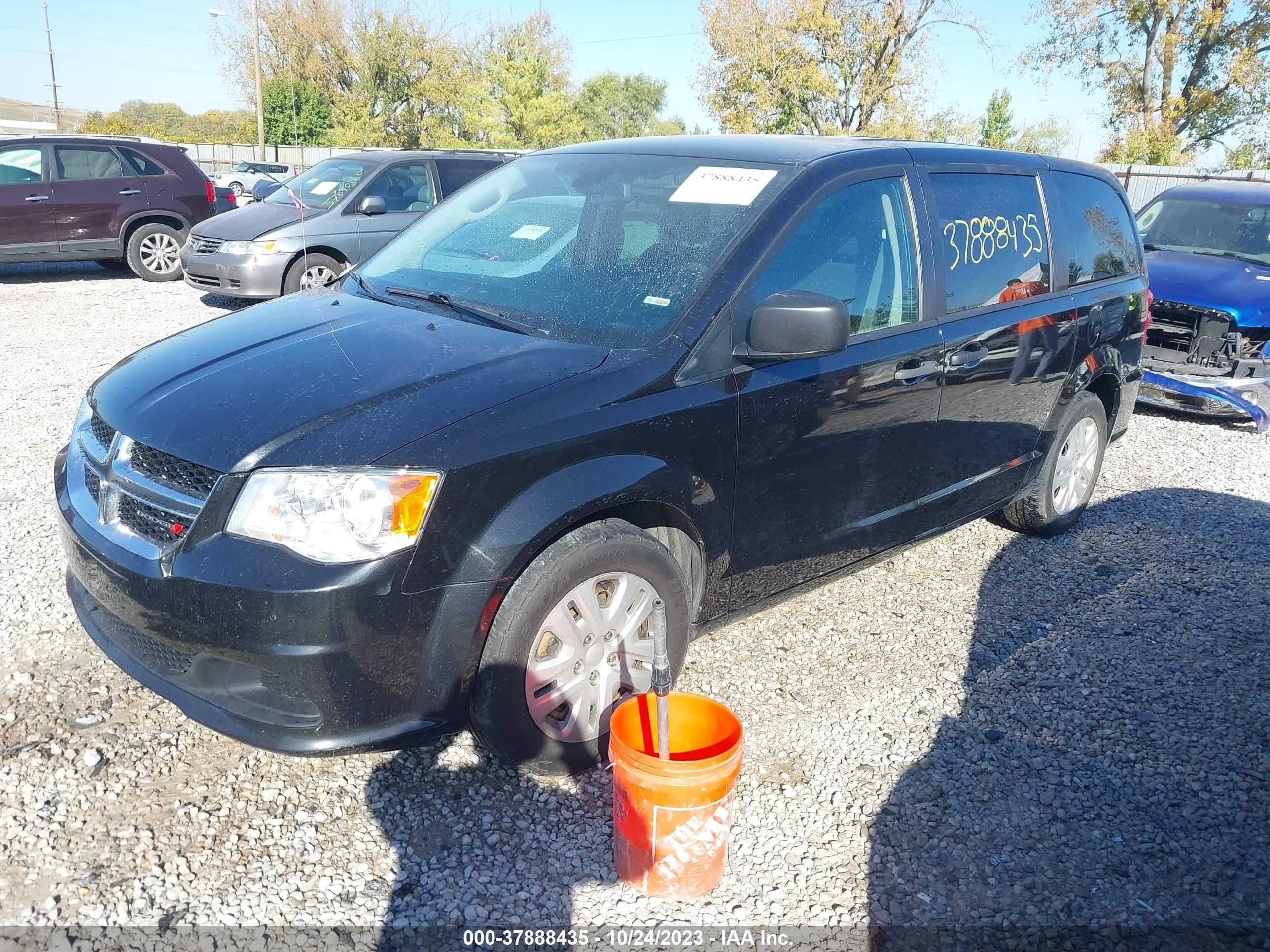 Photo 1 VIN: 2C4RDGBG4KR572325 - DODGE CARAVAN 